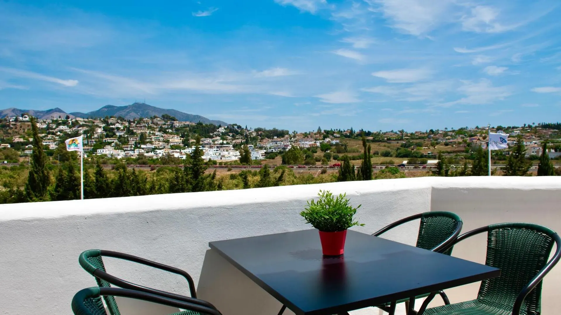 Leos Mijas Golf Apartment Fuengirola Spain